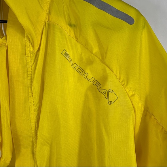 Endura Pakajak Hi Viz Bright Yellow Windbreaker Jacket - Picture 4 of 12